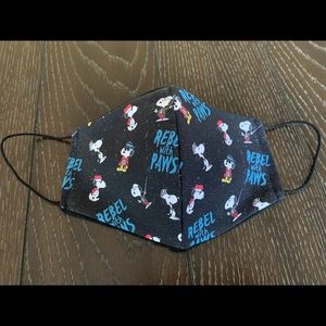 Any 1 /$5 Stylish SNOOPY face mask 🐶